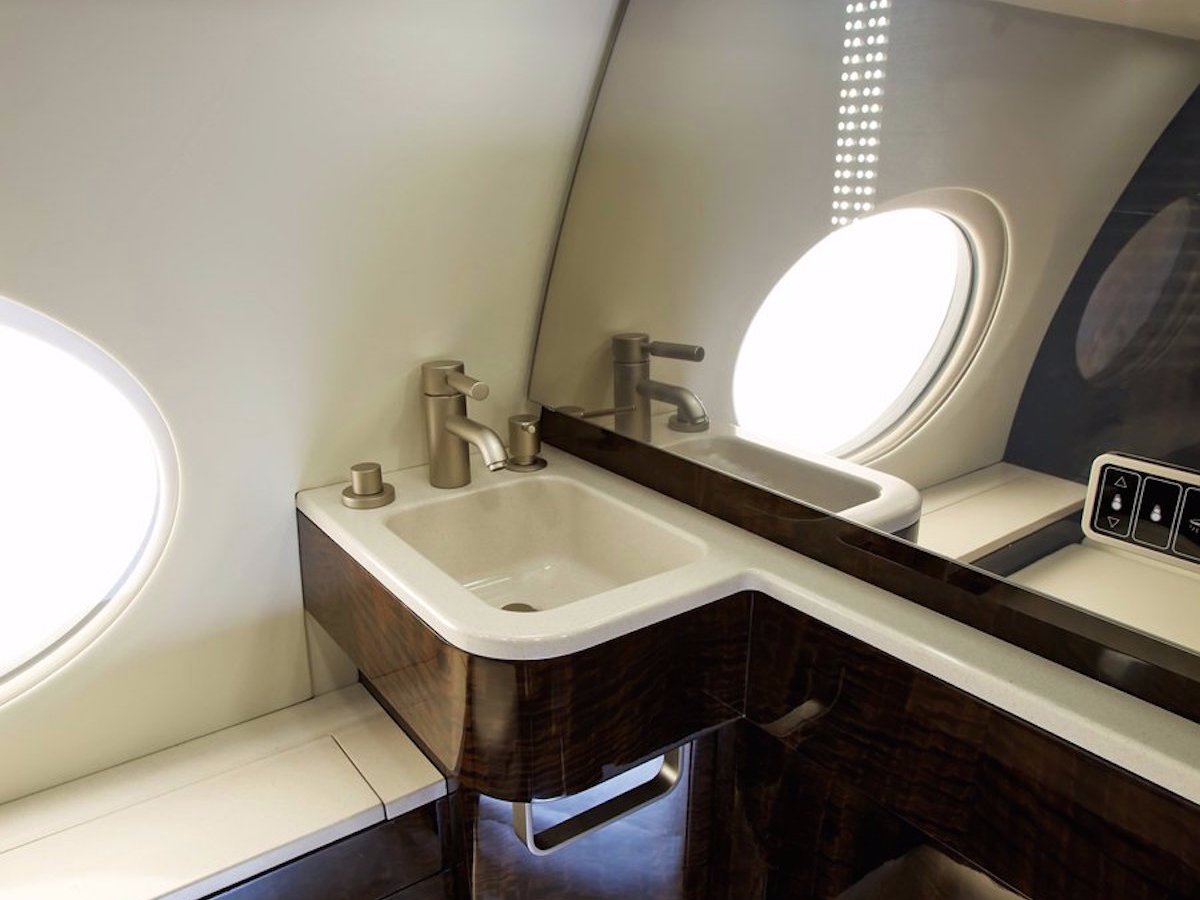 Gulfstream-G650-bathroom