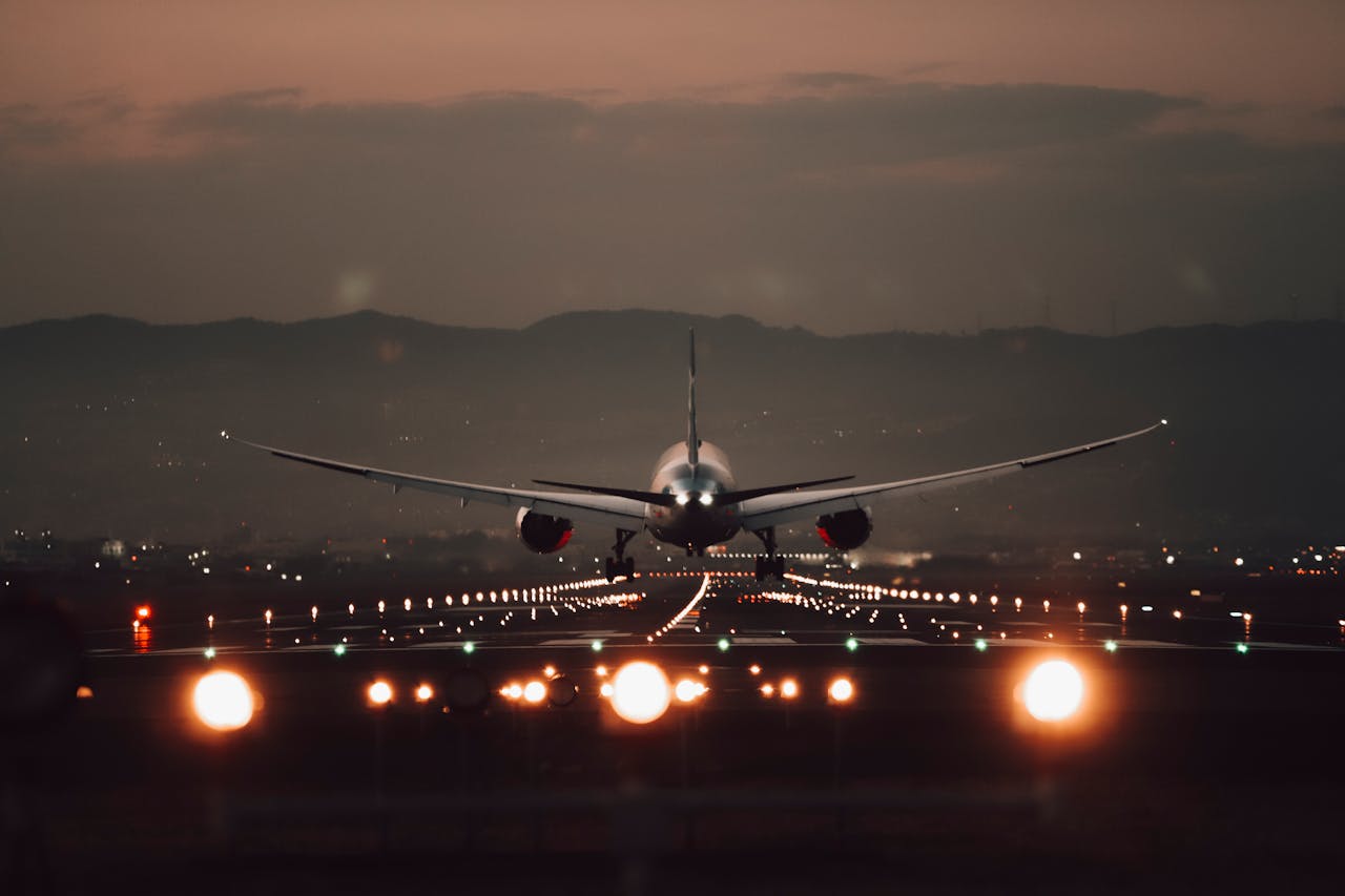 airports dangerous private jets