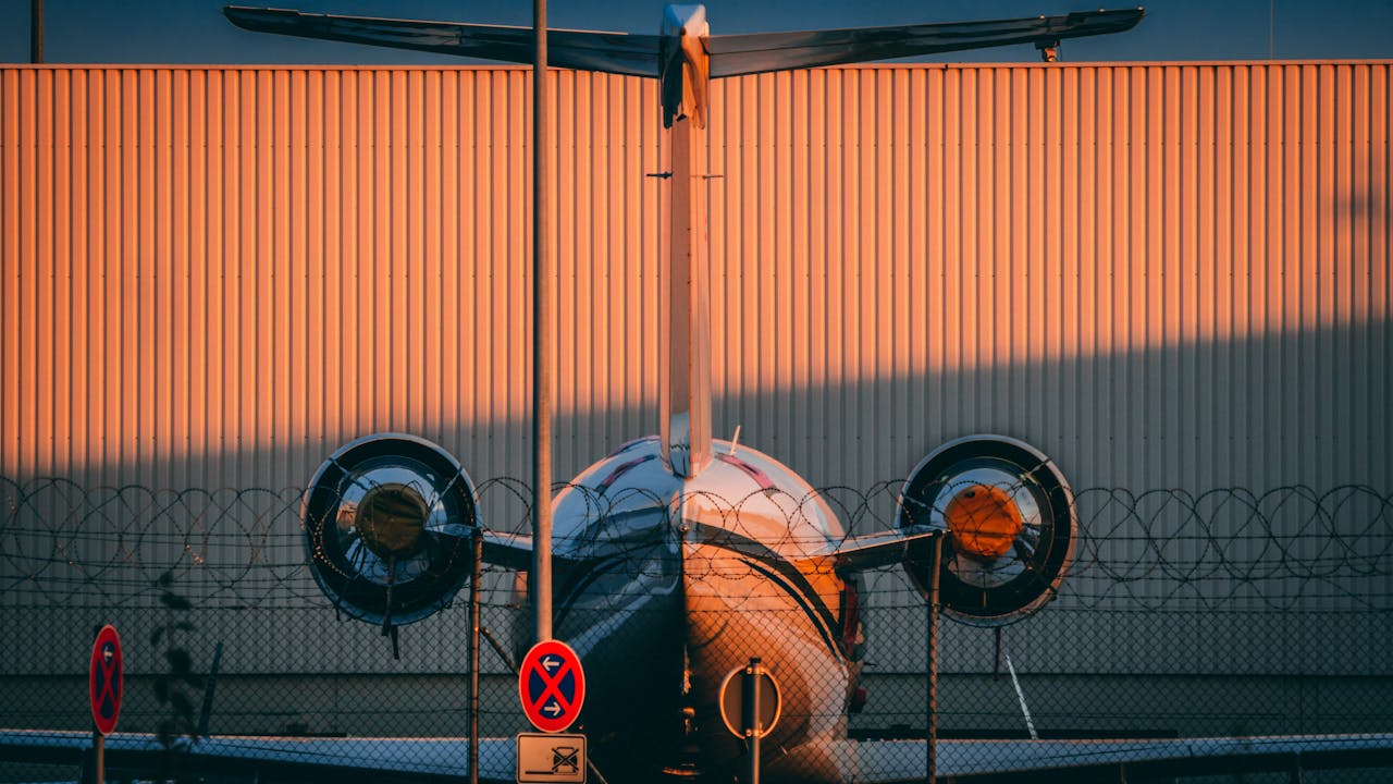 private jet positioning Private Jet Finder