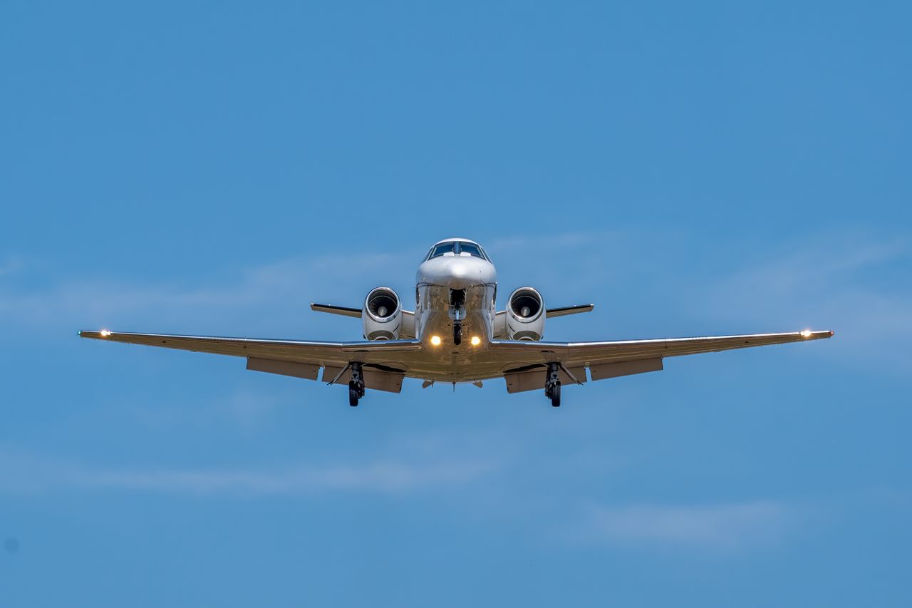 trámites de embarque y documentación para un jet privado